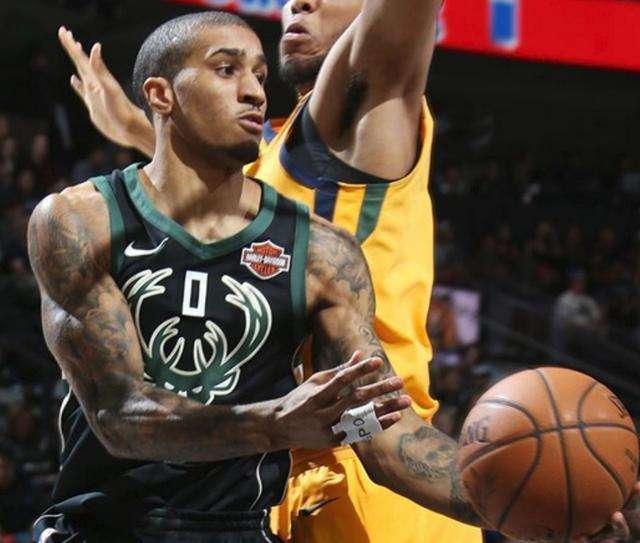 利不仅备受 利不仅备受